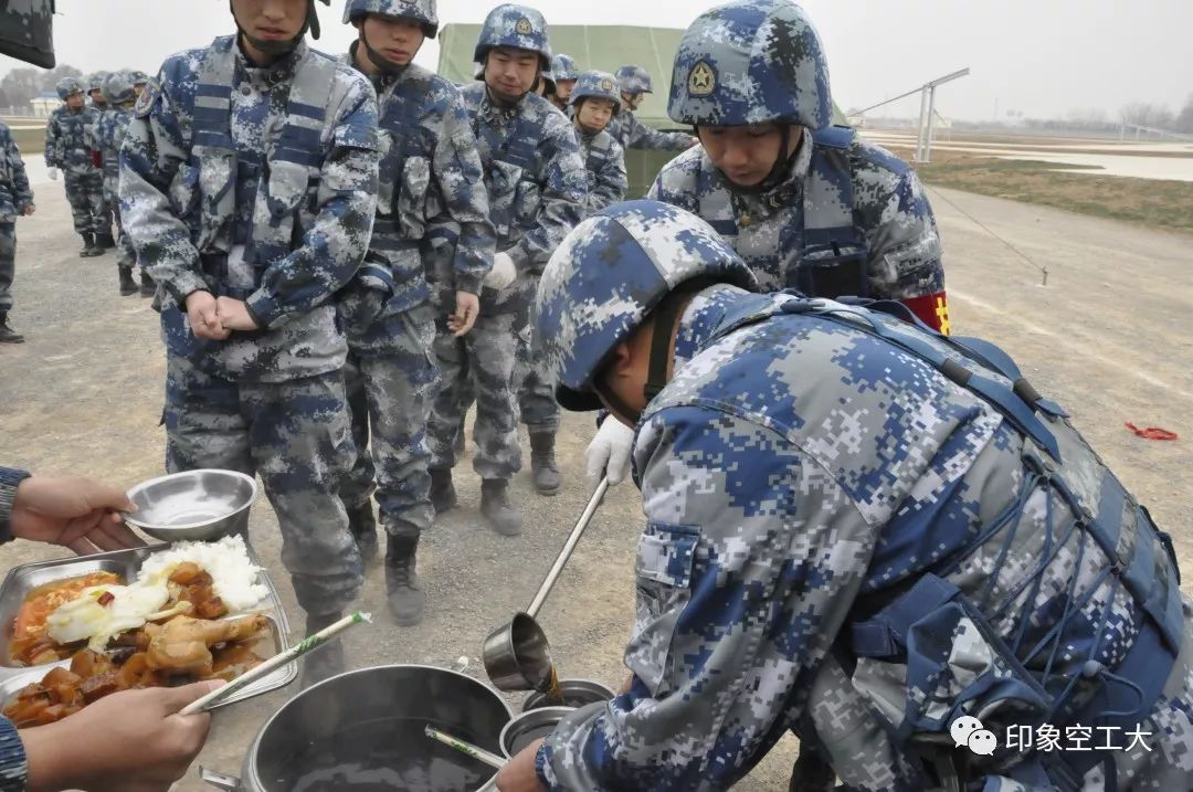 乐竟体育-教练团队：团队备战规划紧凑教练团练兵